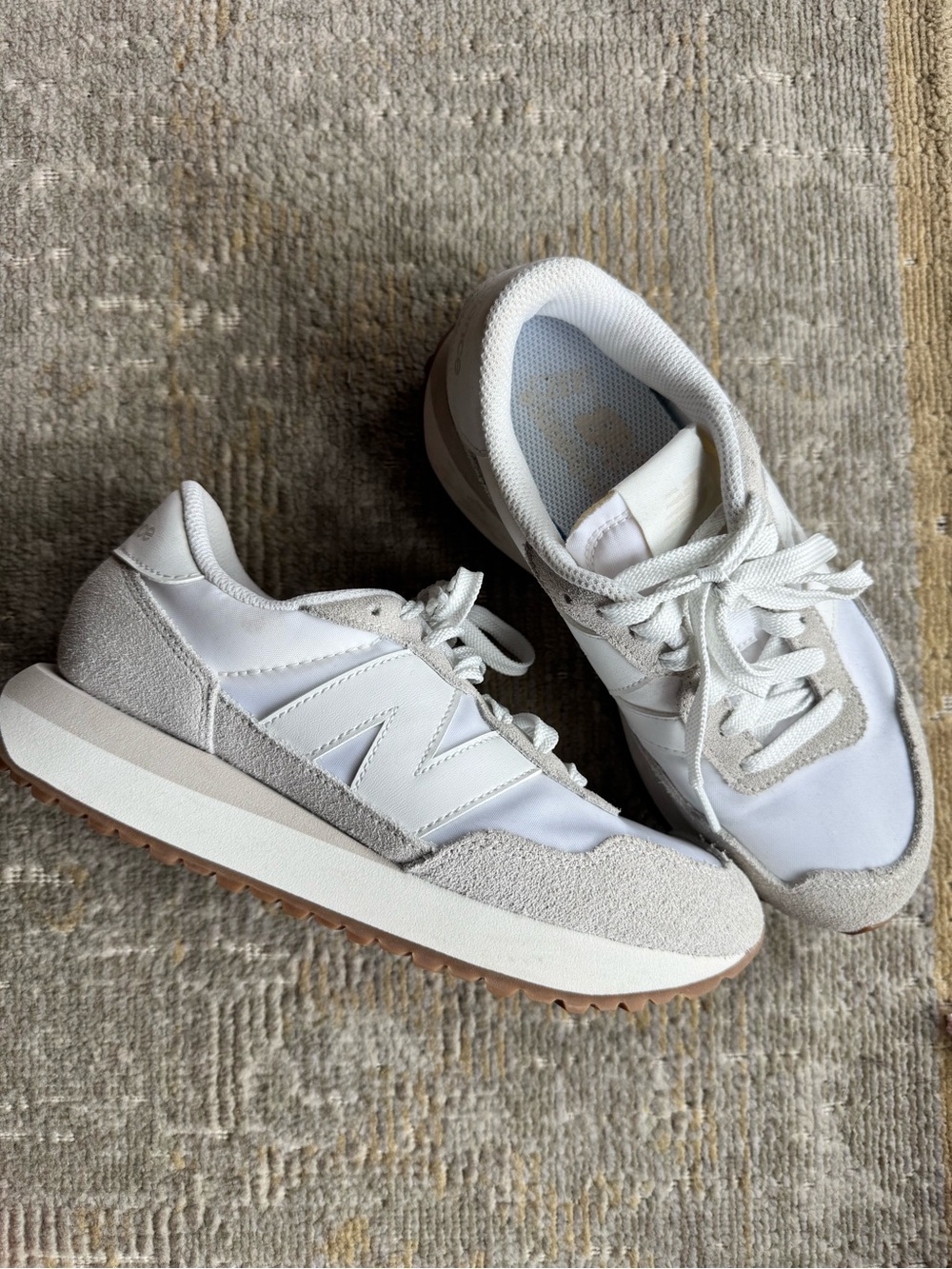 New Balance 237, The Intelligent Choice Sneakers